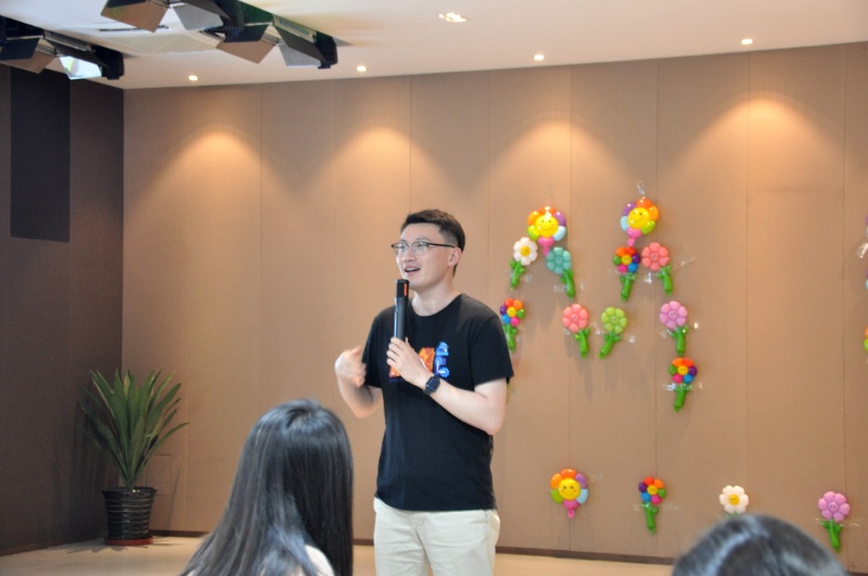 1780301132179351.jpg 图一 李嘉辉老师致辞_resized.jpg